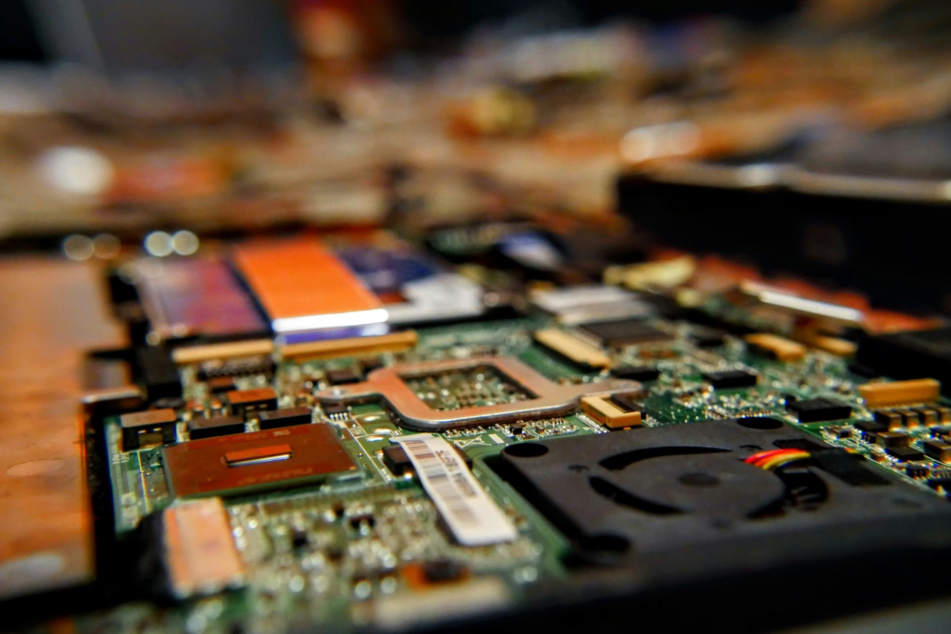 Tips for maximizing laptop battery life in Kenya's frequent power outages